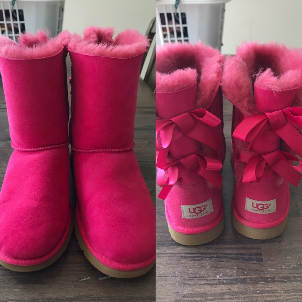New Bailey Bow UGG Boots (FITS WOMEN’S SZ 8-9)